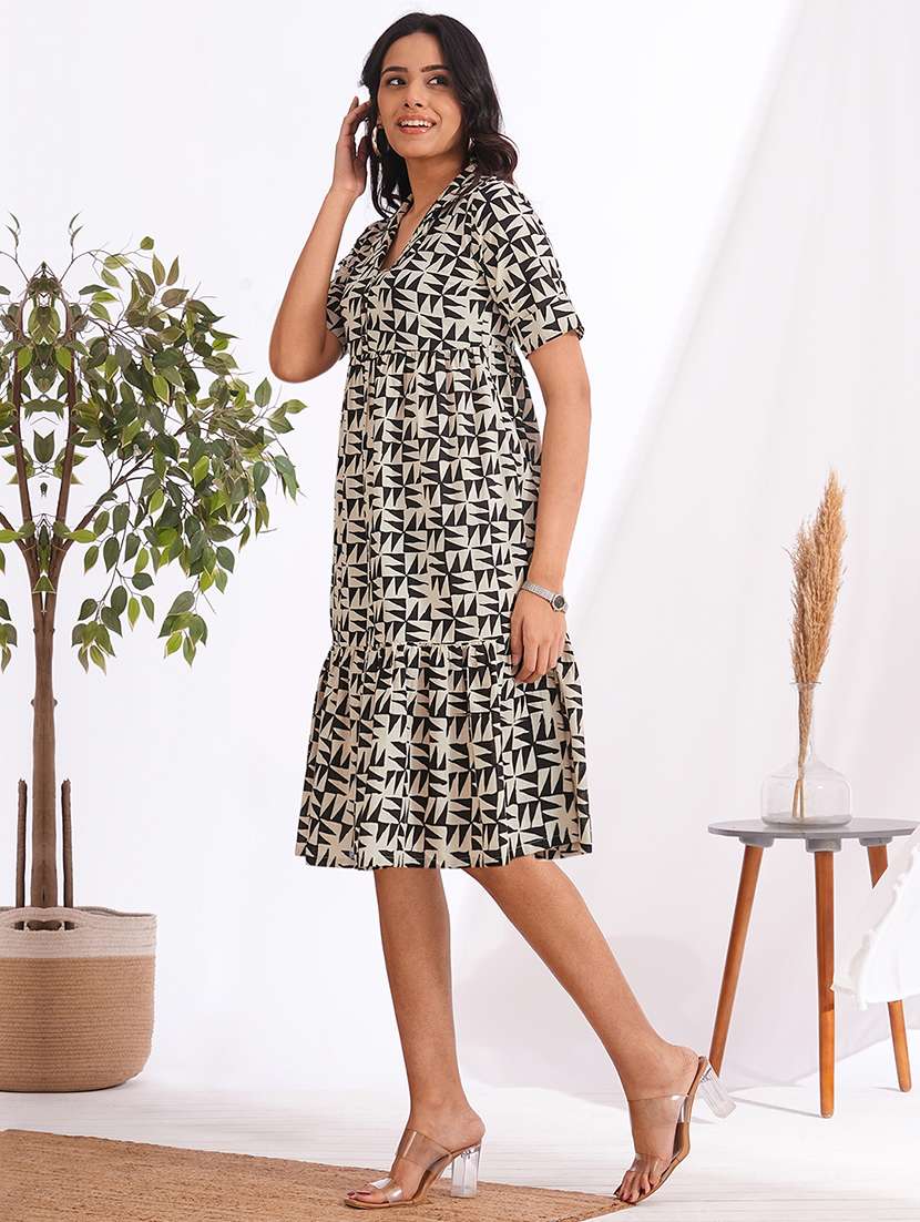 women printed collared short sleeve tiered dress - 22240426 -  Standard Image - 3