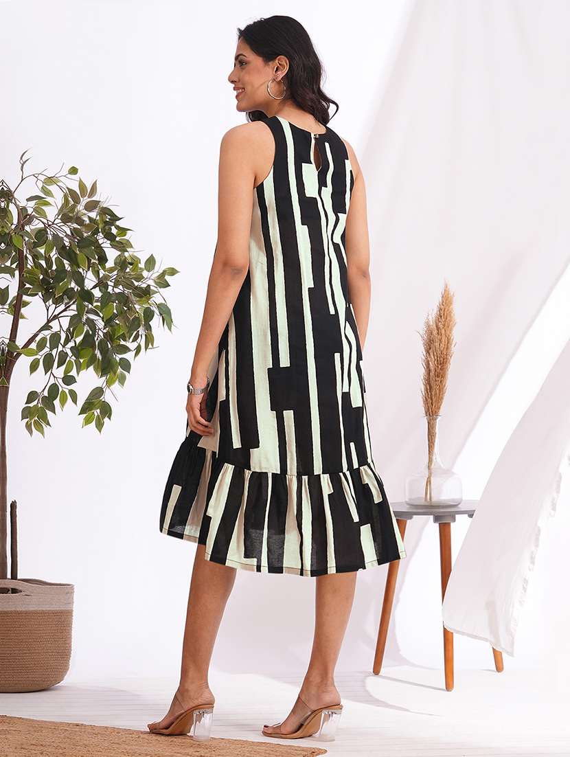 women printed sleeve tiered dress with pocket - 22240428 -  Standard Image - 3