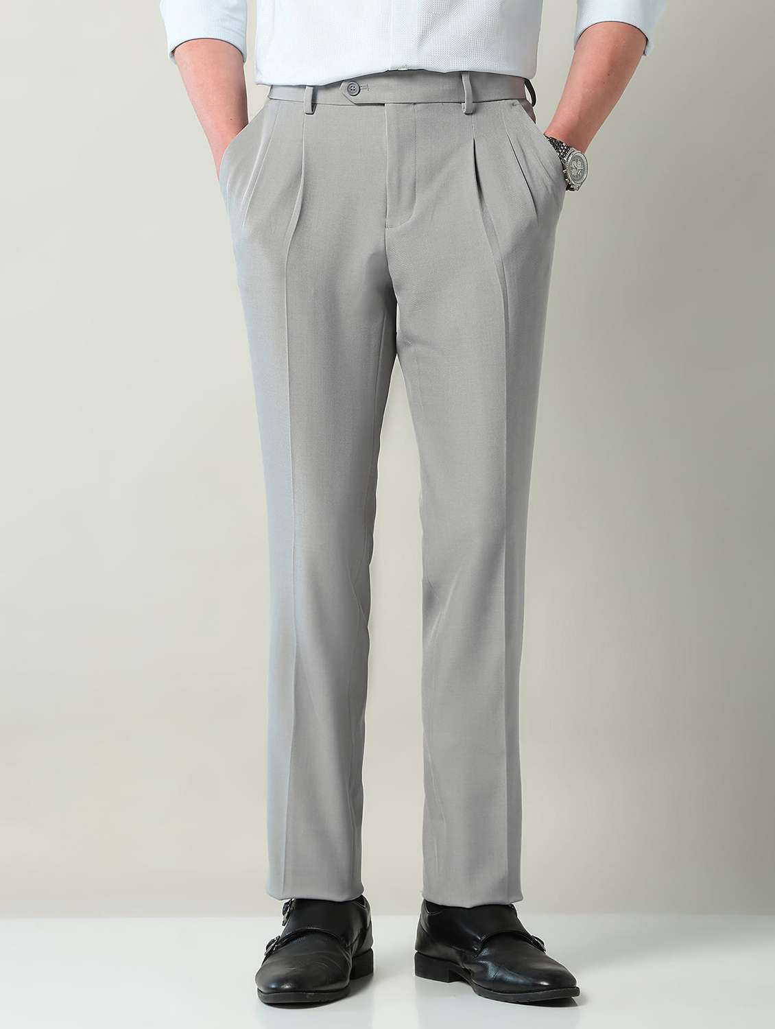 men solid mid rise pleated formal trouser