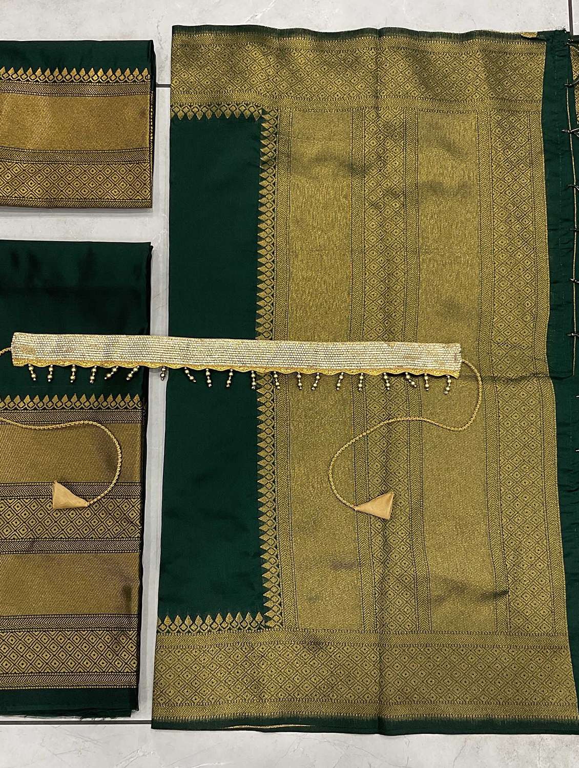 women self design unstitched lehenga choli - 22240911 -  Standard Image - 3