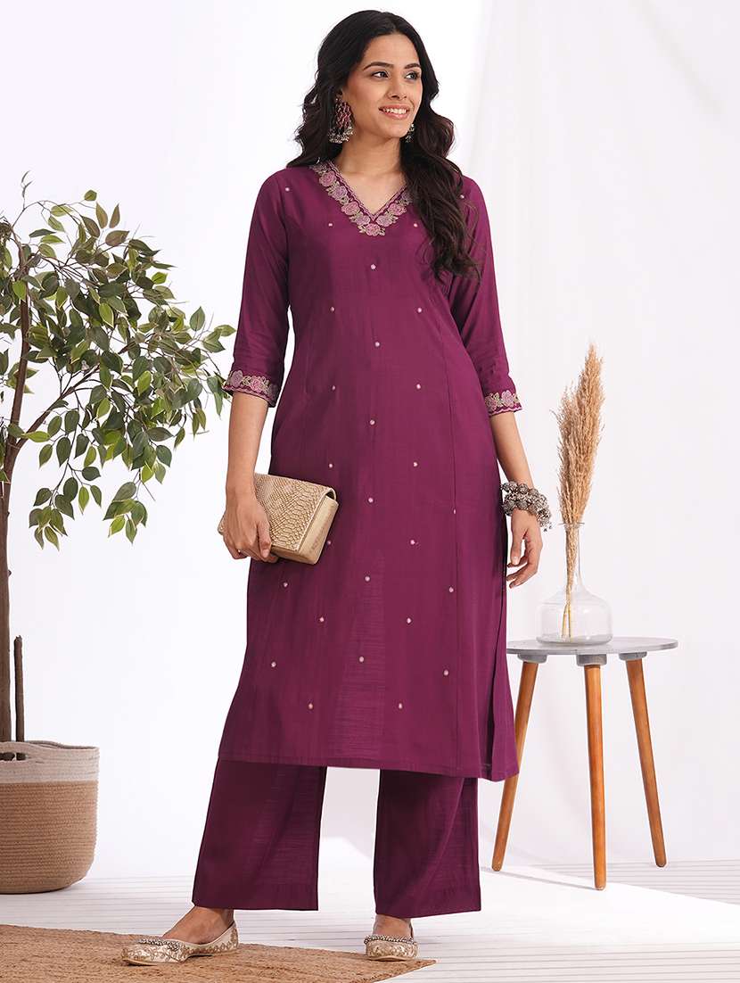 women solid with work three quarter sleeve kurta pant set
