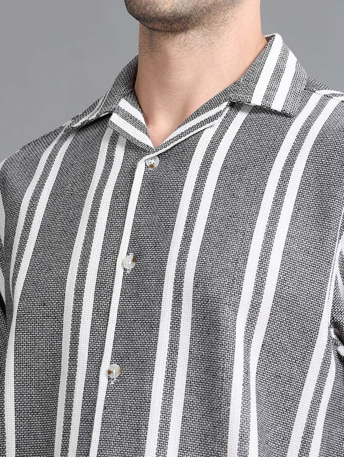 men striped short sleeve loose fit casual shirt - 22240964 -  Standard Image - 5