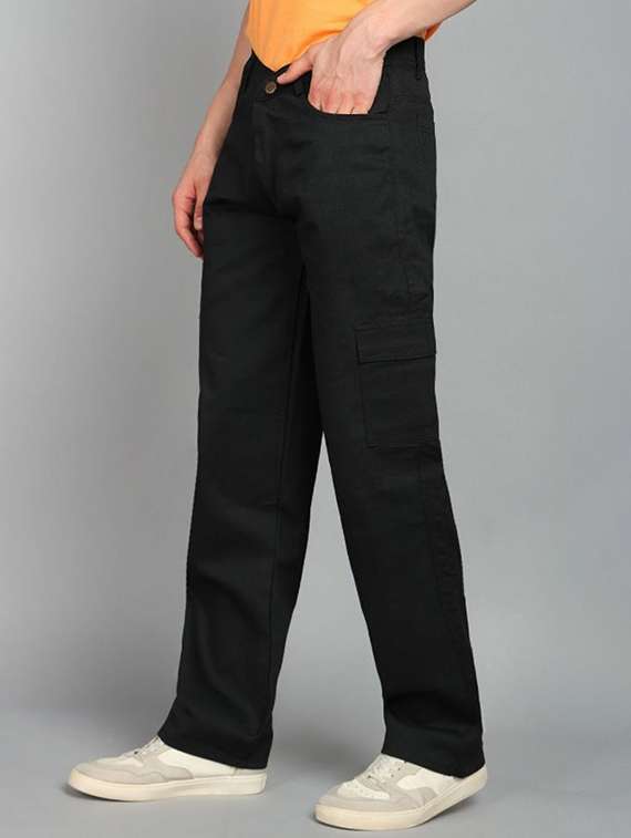 men solid mid rise regular fit cargo