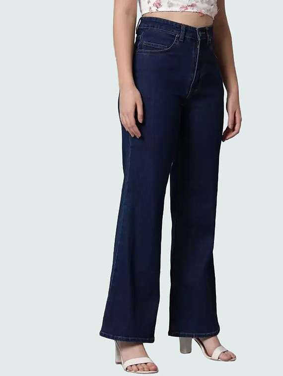 women solid mid rise bootcut jean