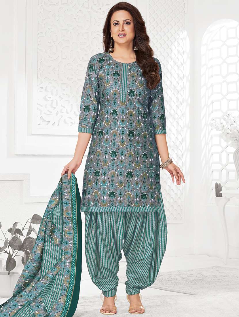 women printed three quarter sleeve kurta patiala with dupatta set