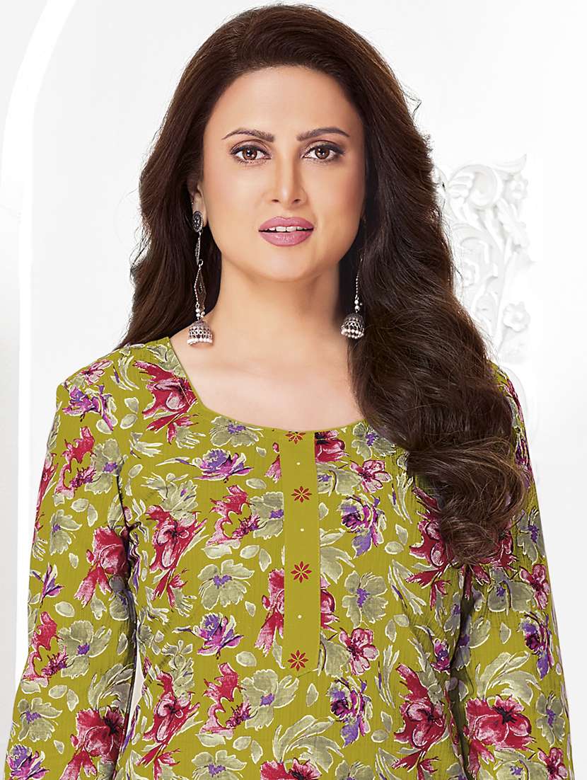 women floral three quarter sleeve kurta patiala with dupatta set - 22241976 -  Standard Image - 3