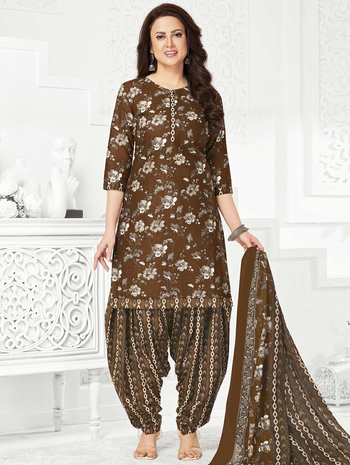 women floral three quarter sleeve kurta patiala with dupatta set