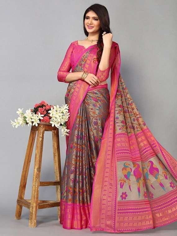 women printed casual wear saree with blouse