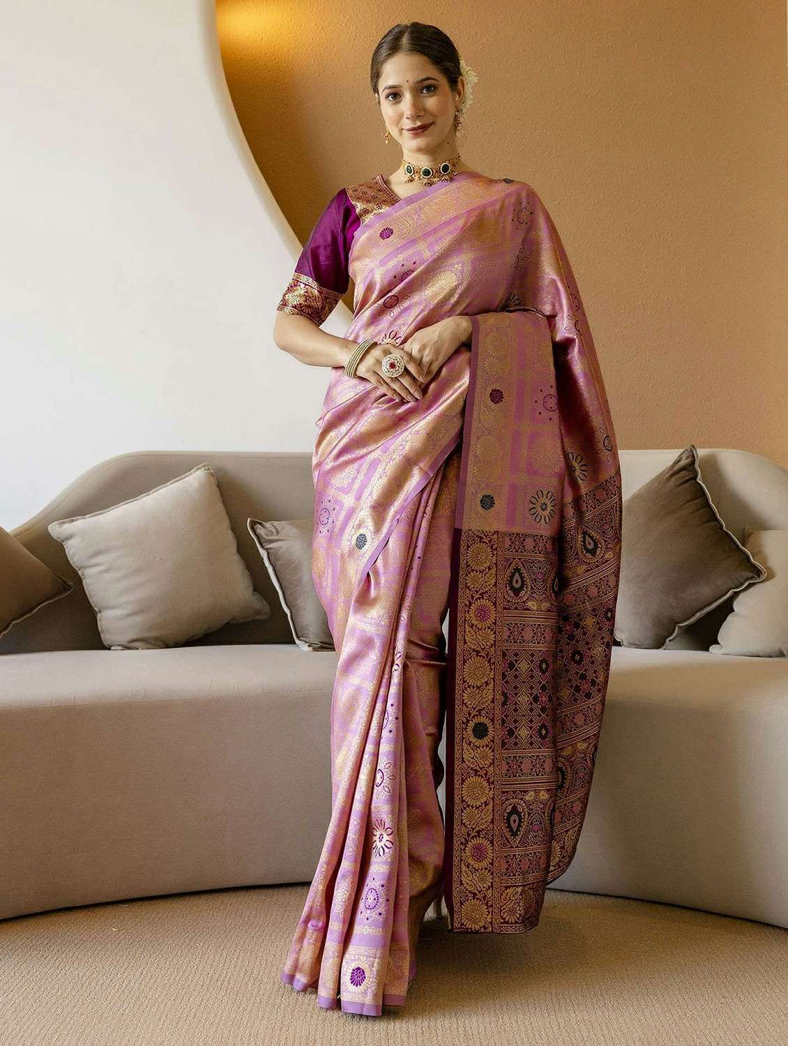 women self design banarasi saree with blouse