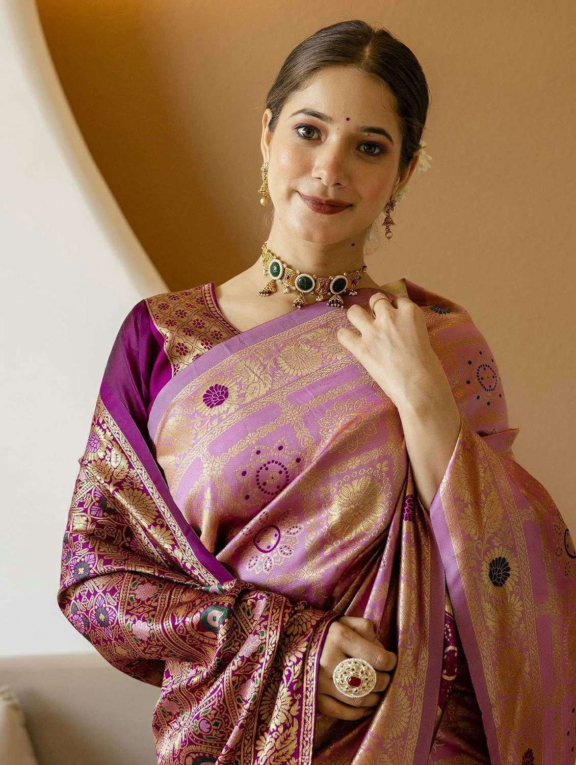 women self design banarasi saree with blouse - 22243550 -  Standard Image - 5