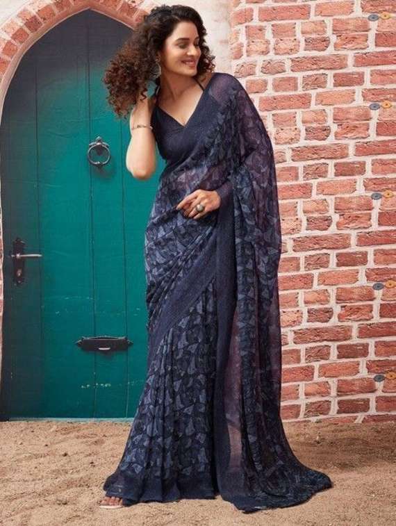 women printed casual wear saree with blouse