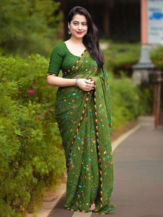 women printed casual wear saree with blouse