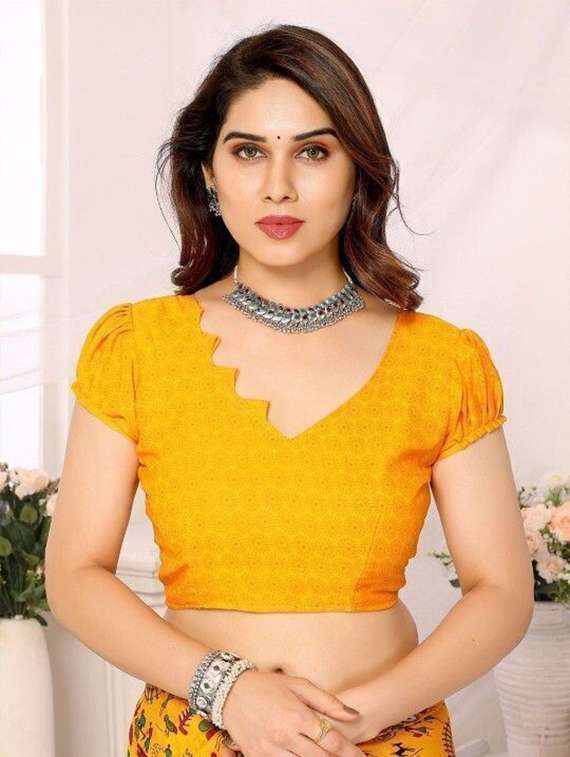 women printed casual wear saree with blouse - 22243610 -  Standard Image - 5