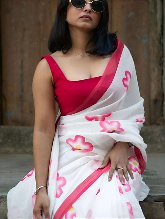 women printed casual wear saree - 22243621 -  Standard Image - 3