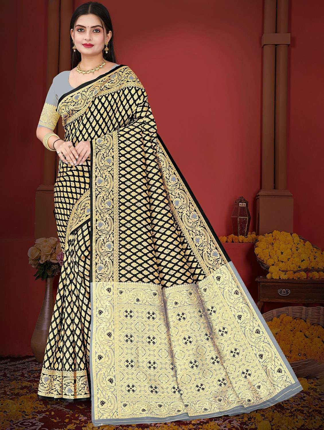 women self design banarasi saree with blouse