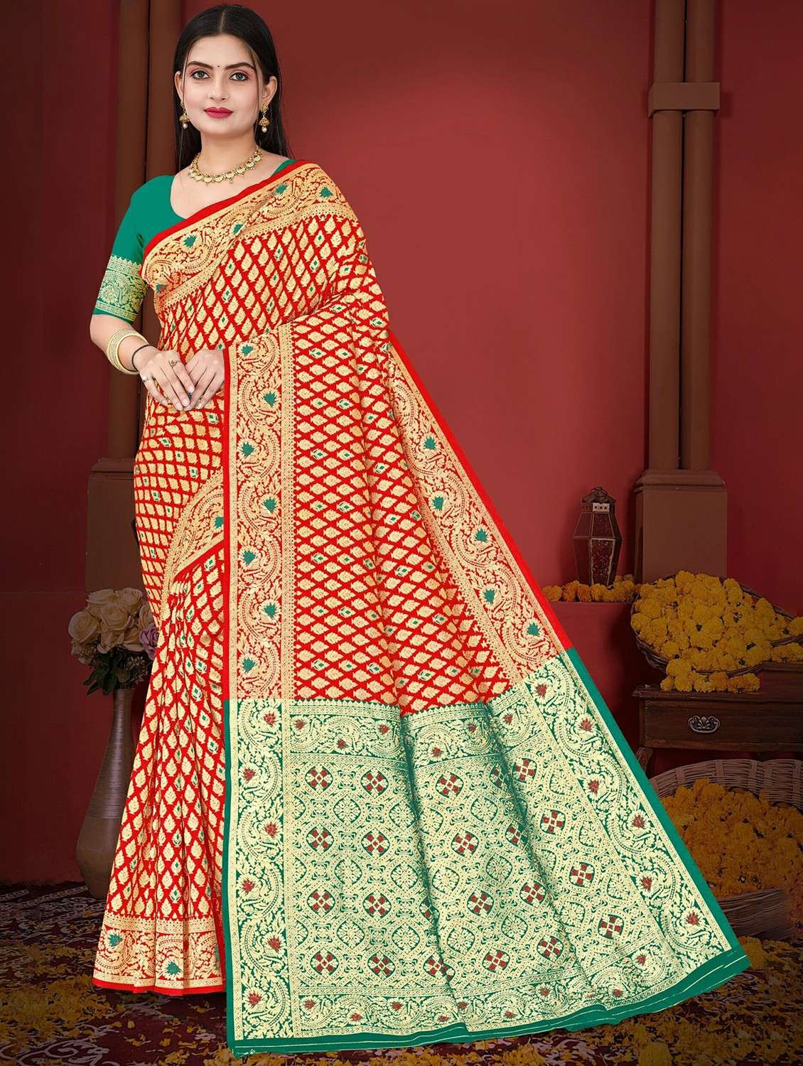 women self design banarasi saree with blouse