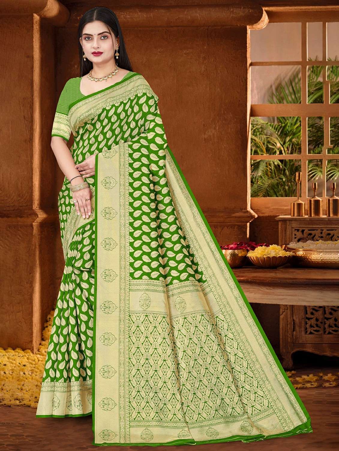 women self design banarasi saree with blouse