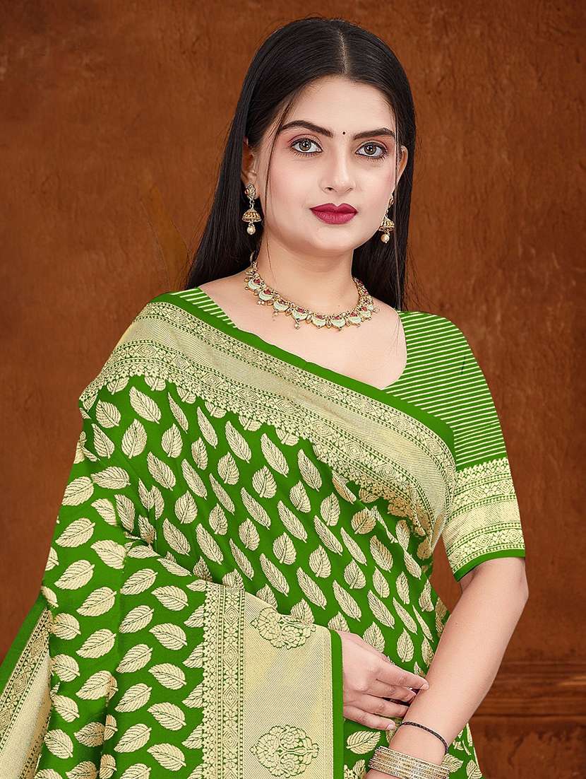 women self design banarasi saree with blouse - 22243633 -  Standard Image - 5