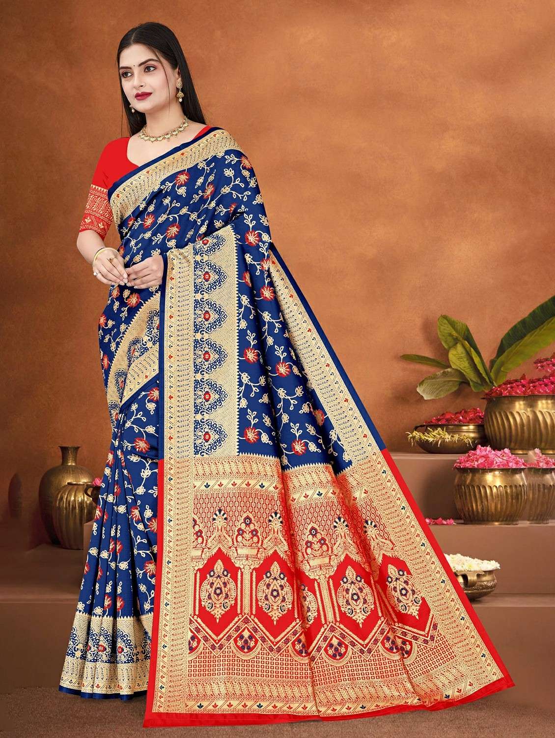 women self design banarasi saree with blouse