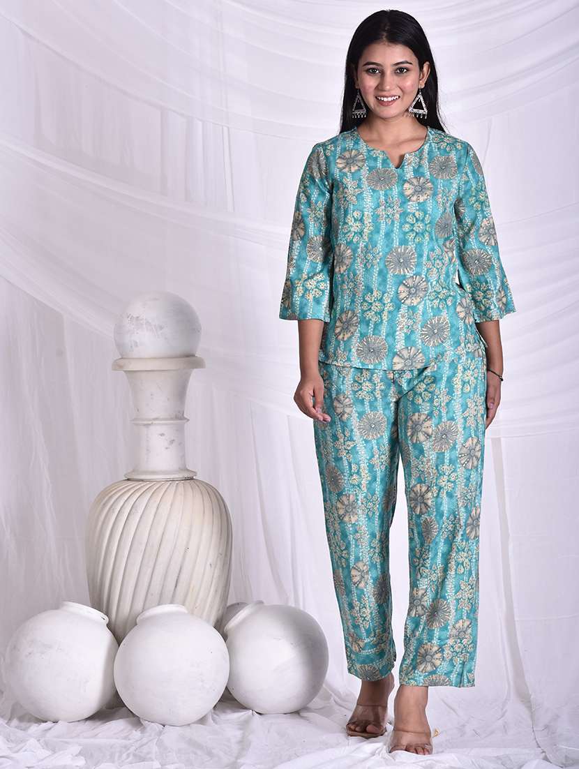 women printed top and trouser co-ord set