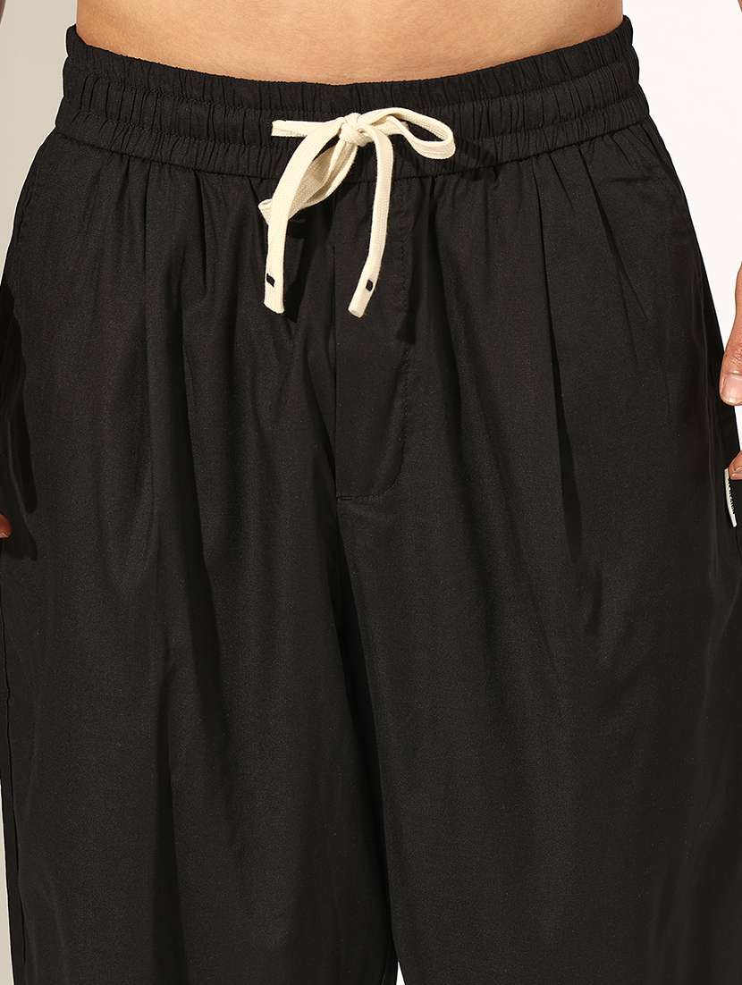 men solid mid rise relaxed fit chinos - 22244233 -  Standard Image - 5