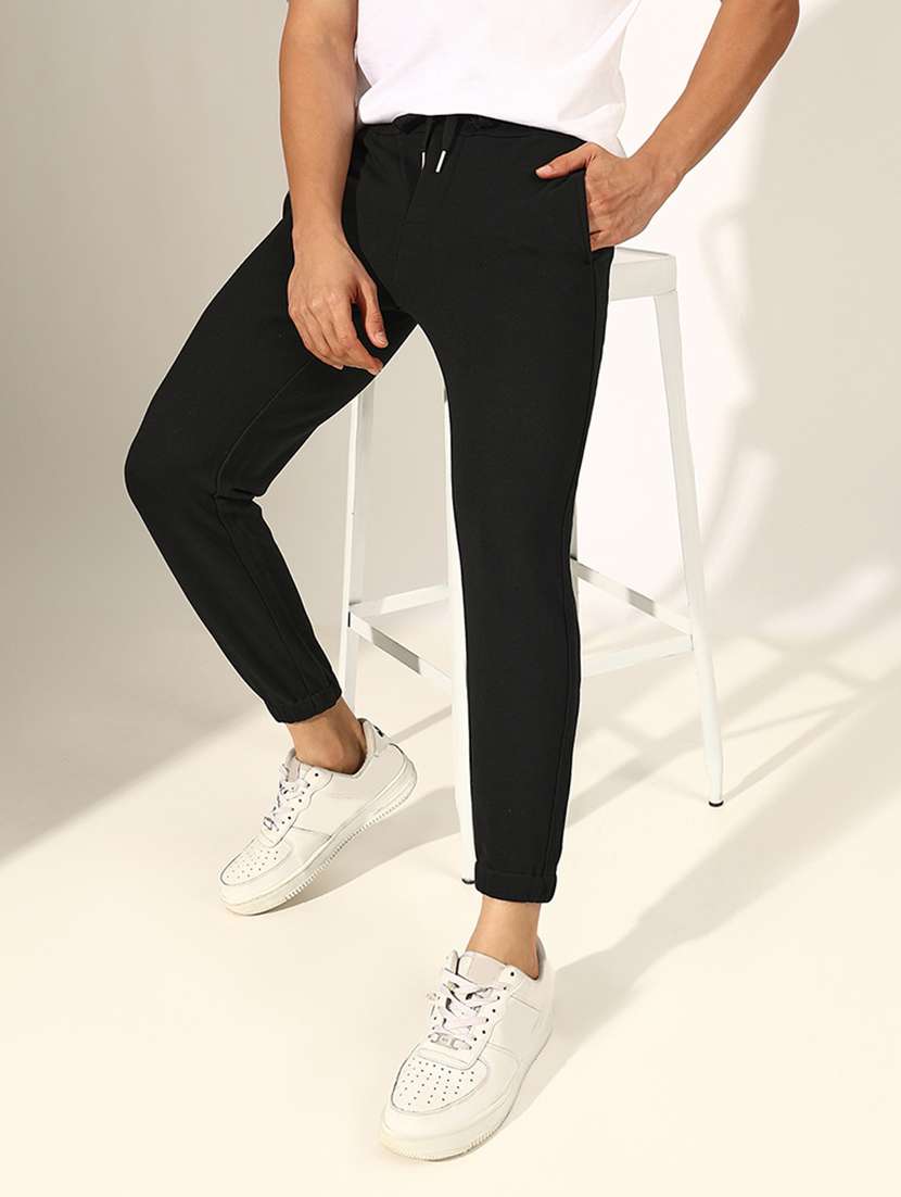 men solid mid rise jogger