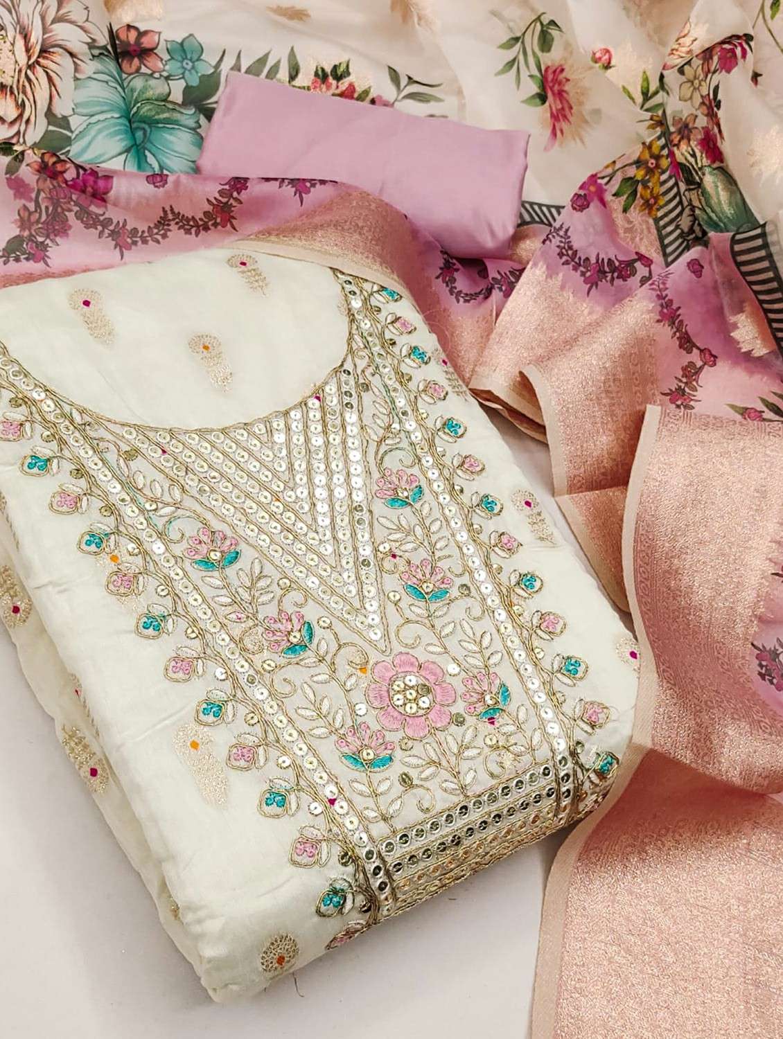 women self design embroidered unstitched suit set - 22244520 -  Standard Image - 3