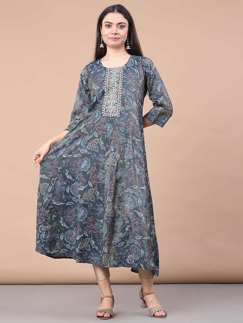 women printed three quarter sleeve kurta
