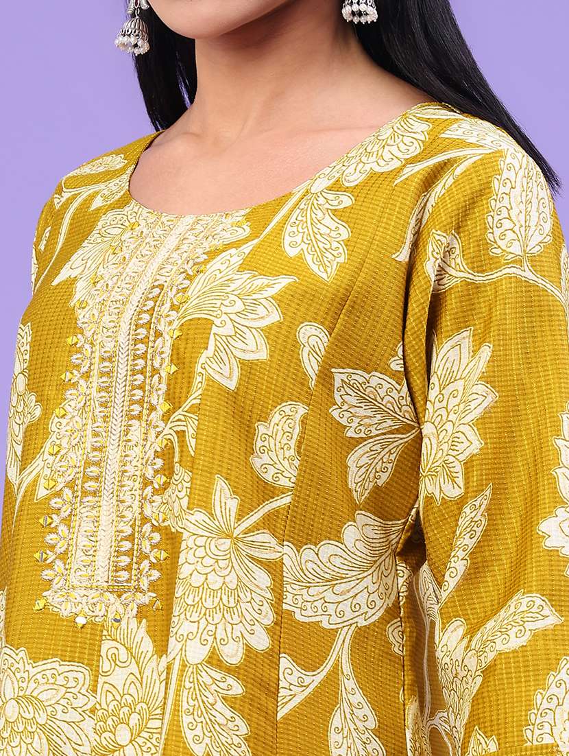 women printed three quarter sleeve kurta - 22246345 -  Standard Image - 5
