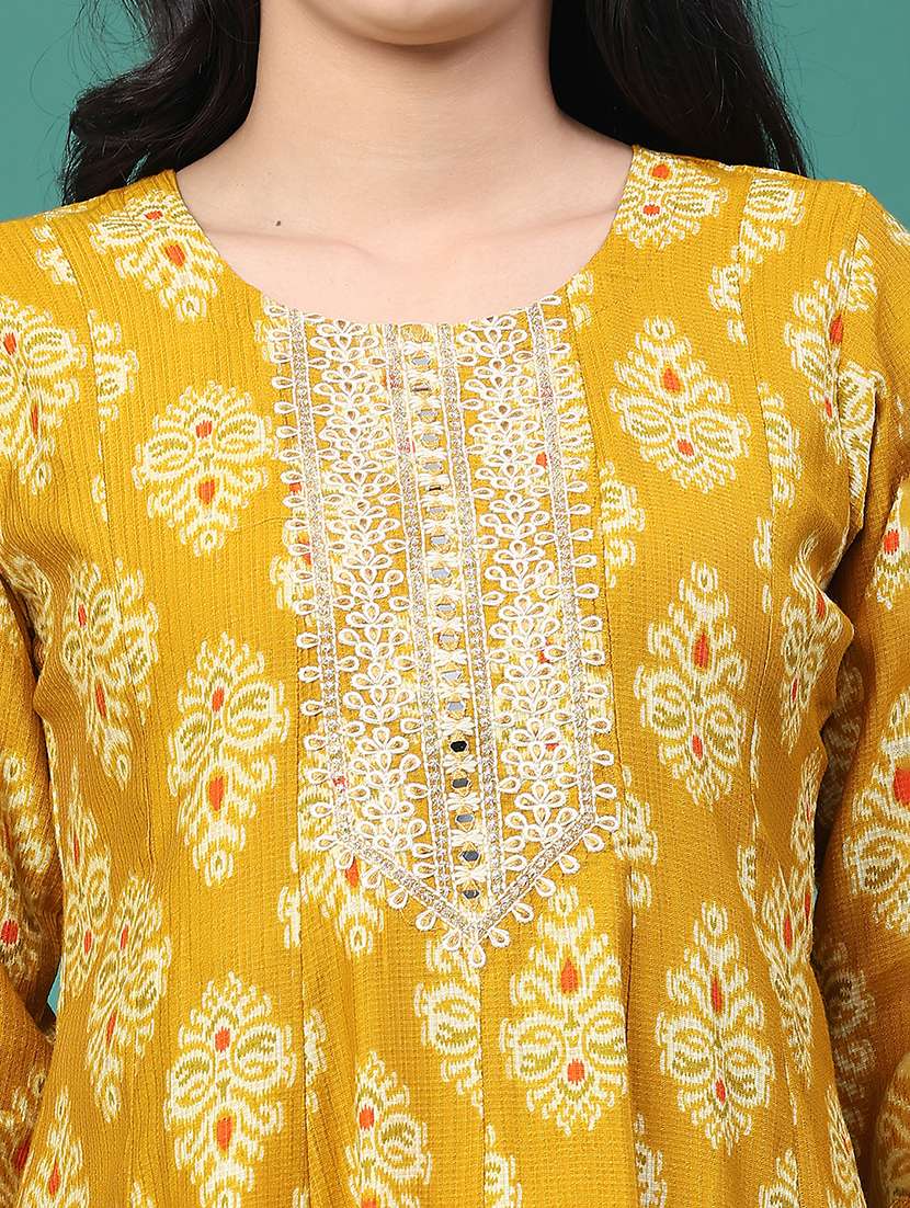 women printed three quarter sleeve kurta pant set - 22246351 -  Standard Image - 5