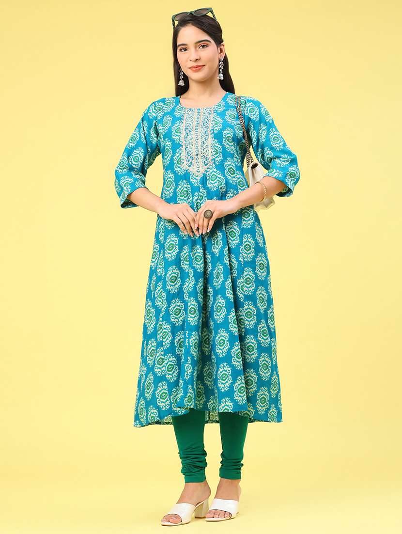 women printed three quarter sleeve kurta