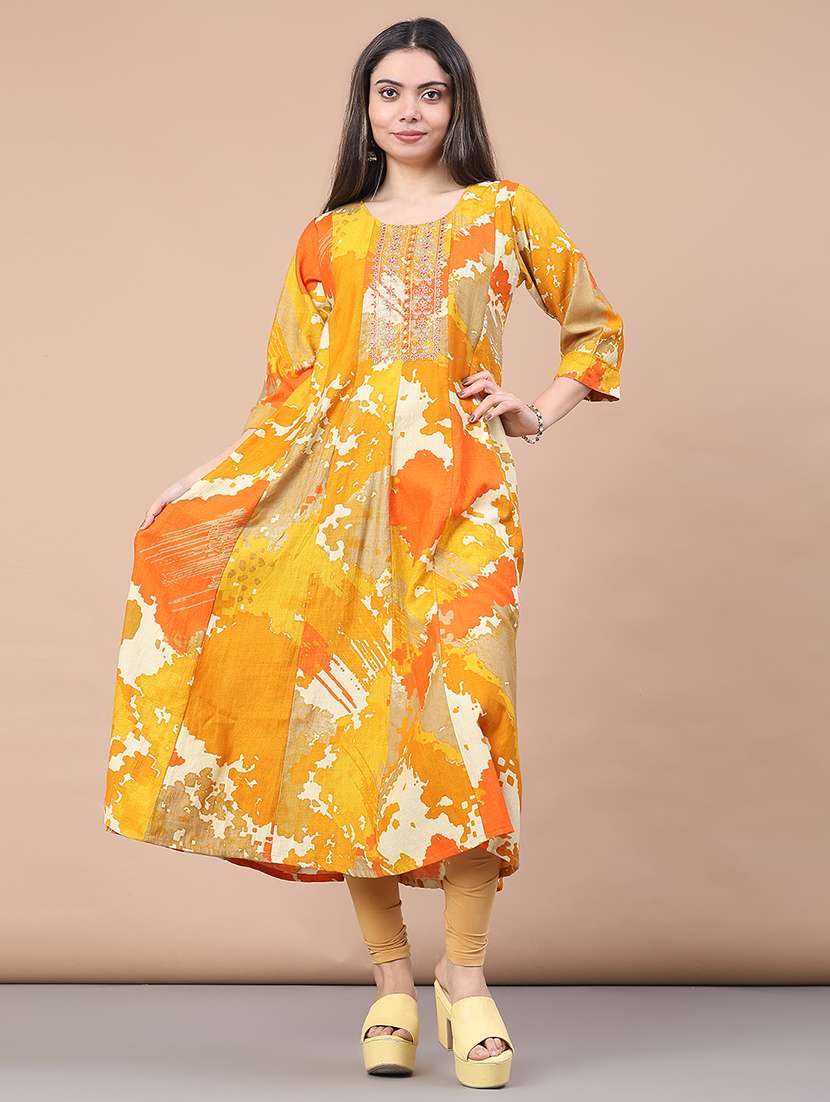 women printed three quarter sleeve flared kurta - 22246408 -  Standard Image - 3