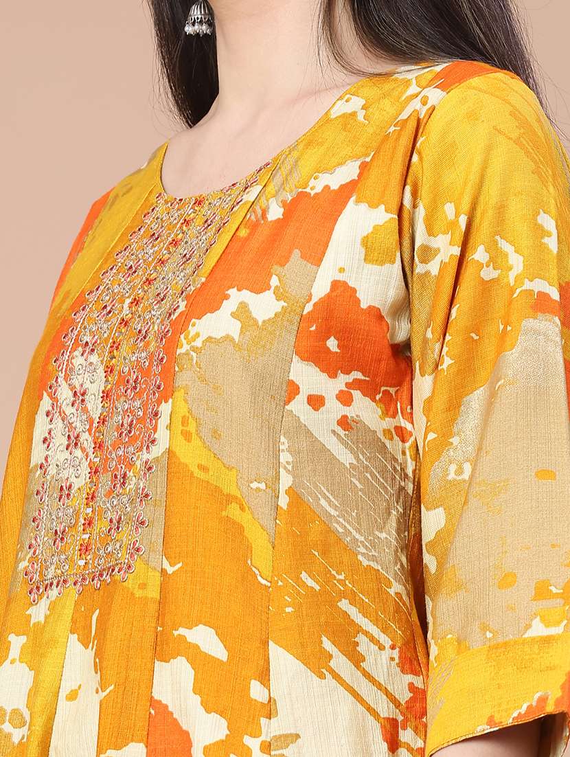 women printed three quarter sleeve flared kurta - 22246408 -  Standard Image - 5