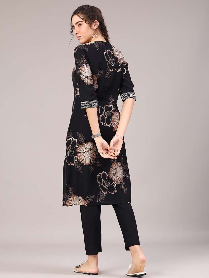 women floral three quarter sleeve kurta pant set - 22246538 -  Standard Image - 3