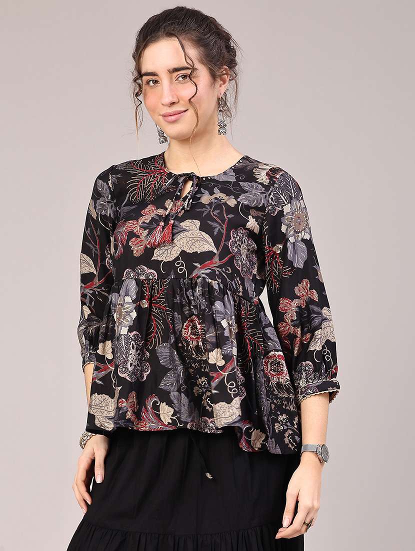 women printed three quarter sleeve tunic