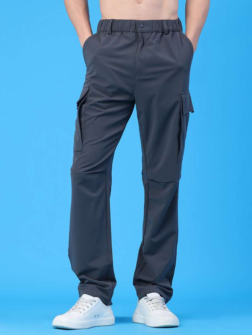 men solid mid rise regular fit cargo