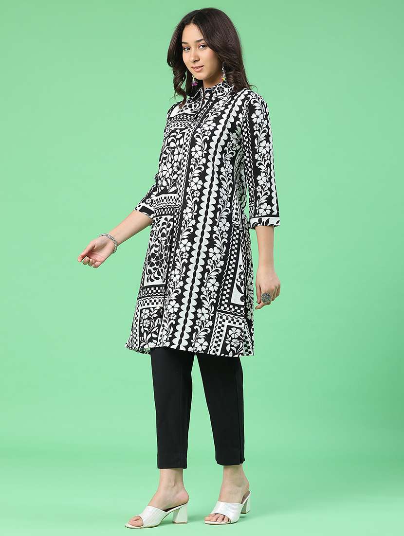 Women Printed Three Quarter Sleeves A-line Kurta - 22246818 -  Standard Image - 3