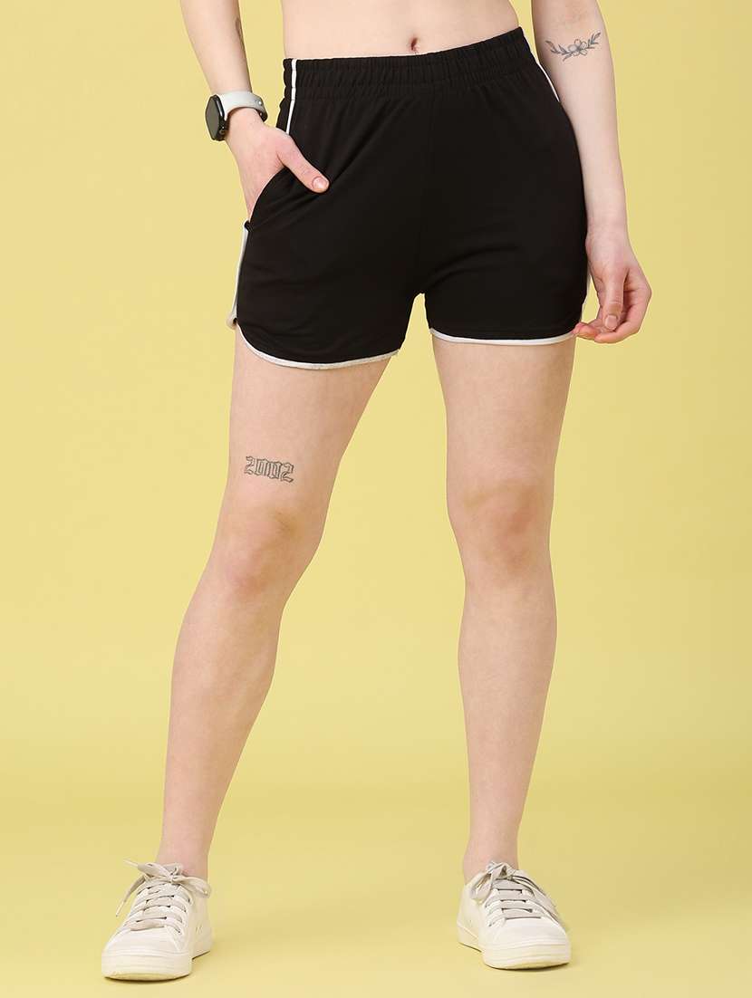 women solid mid rise short