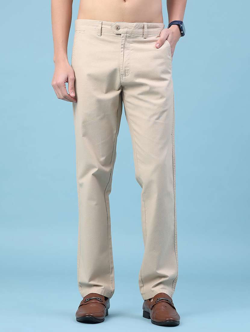men solid mid rise chinos casual trouser