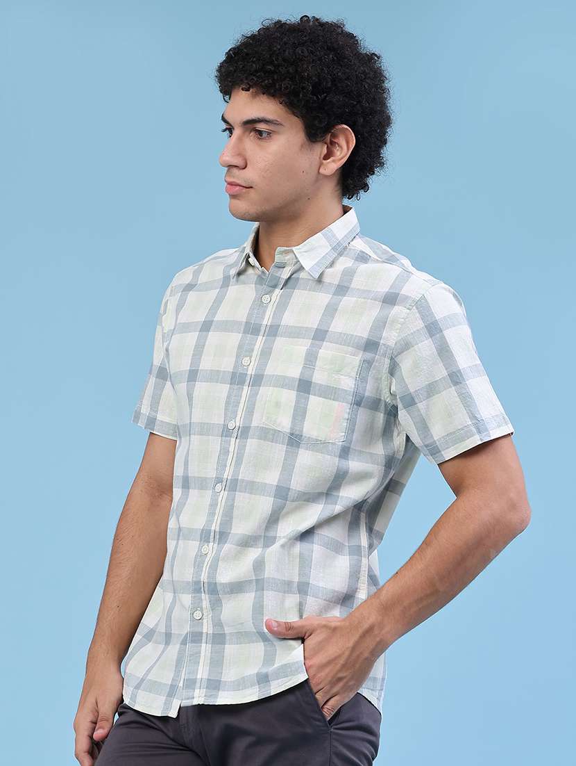 men checkered short sleeve regular fit casual shirt - 22250062 -  Standard Image - 3