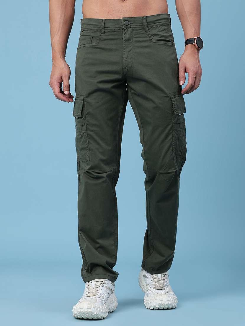 men solid mid rise regular fit cargo pant