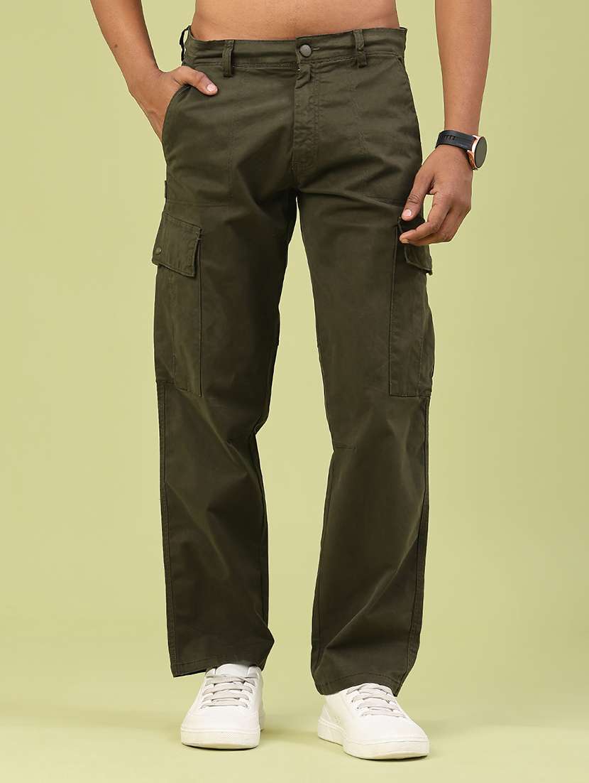 men solid mid rise regular fit cargo 