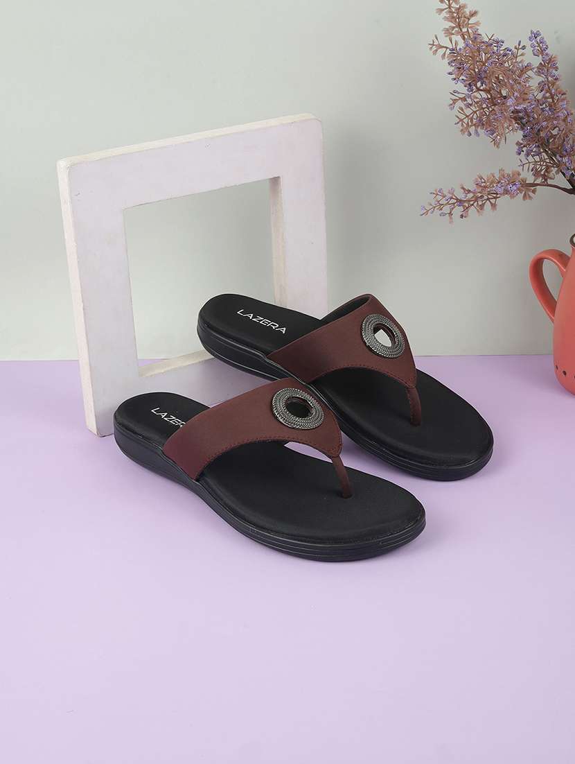 women slip on flat sandal
