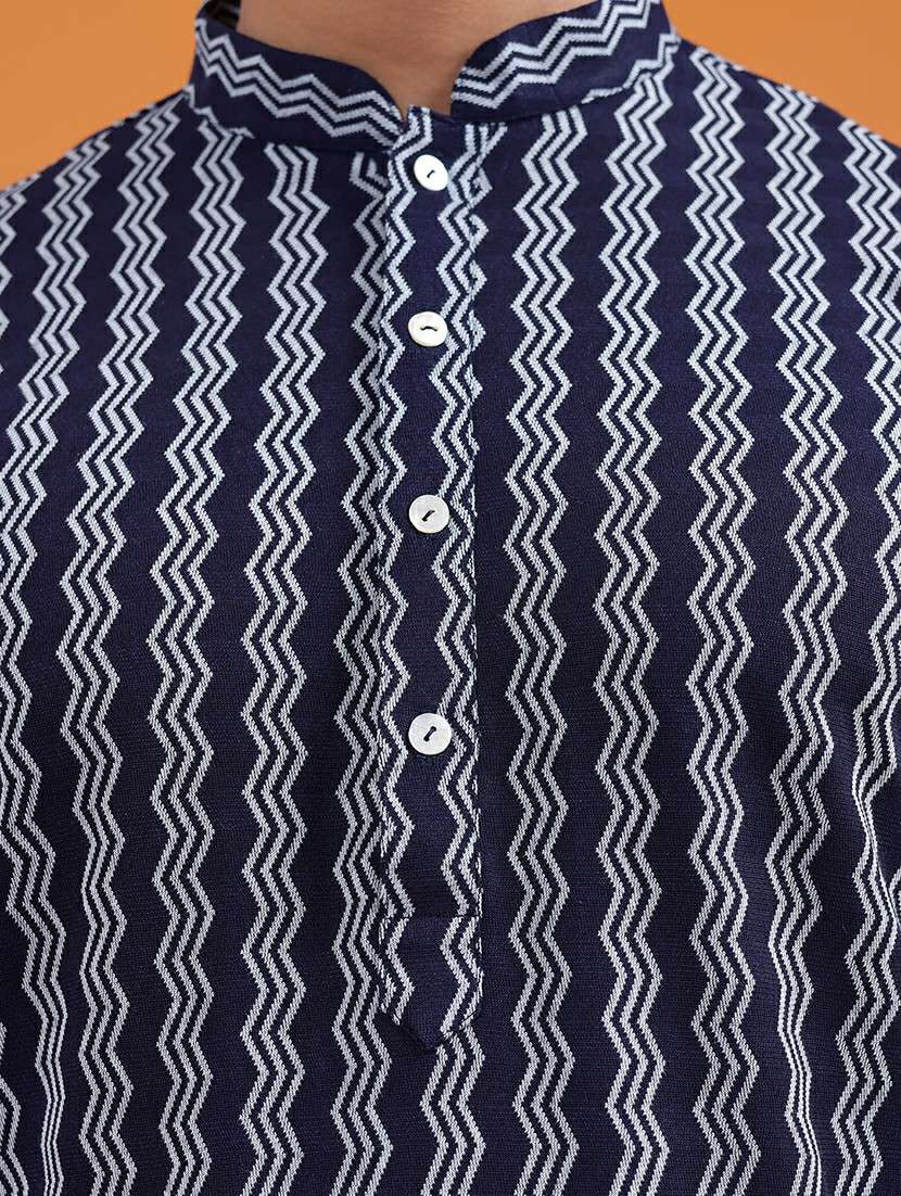 men self design mandarin neck long kurta - 22251967 -  Standard Image - 5