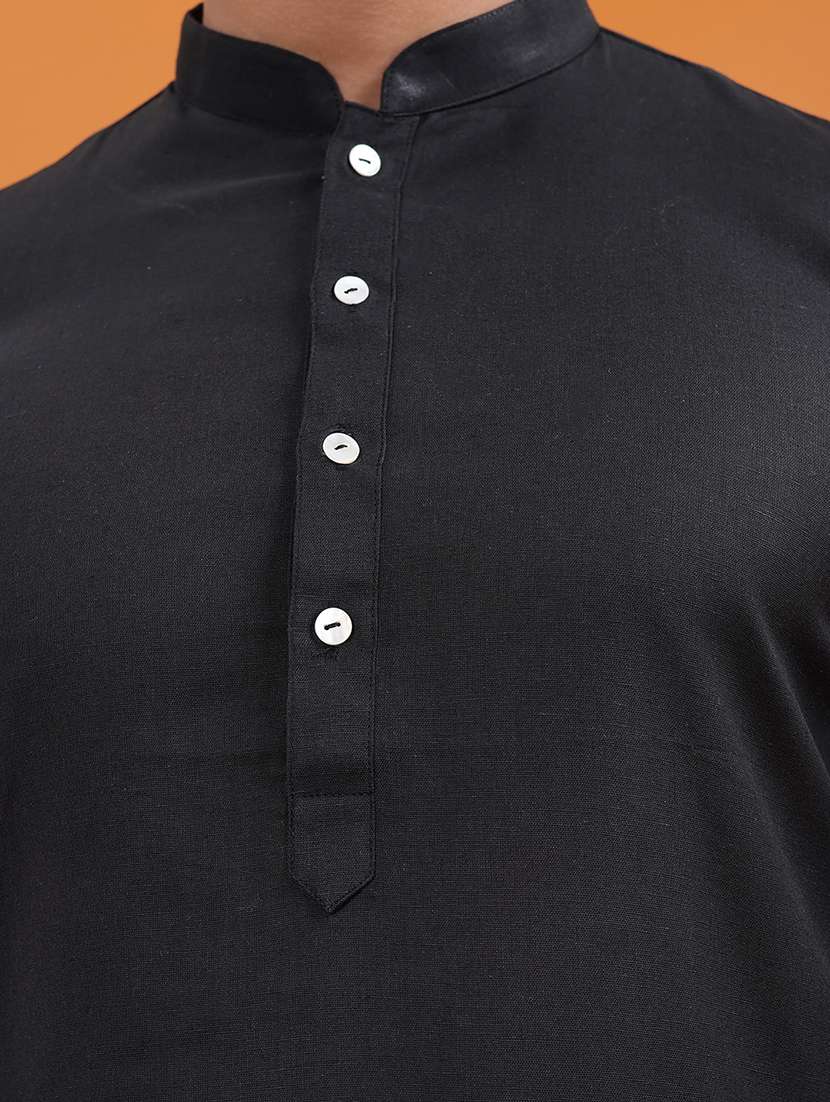 men solid mandarin neck long kurta - 22251975 -  Standard Image - 5