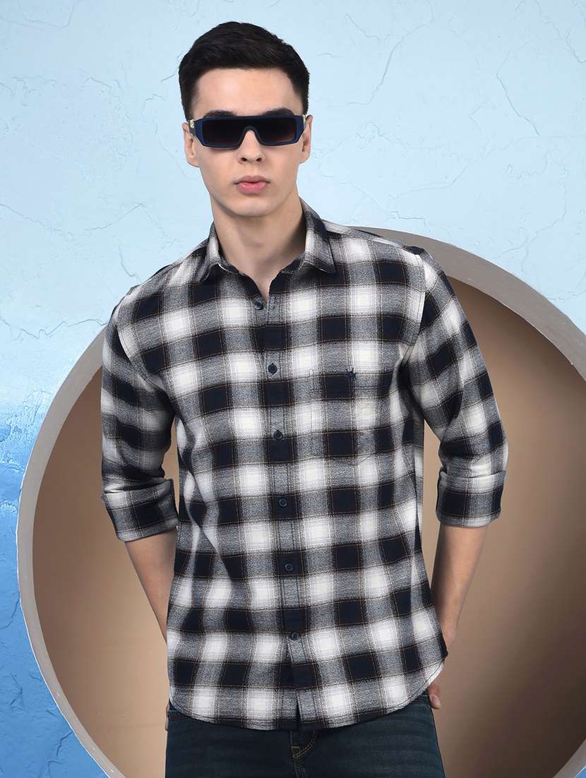 men collared long sleeve casual shirt