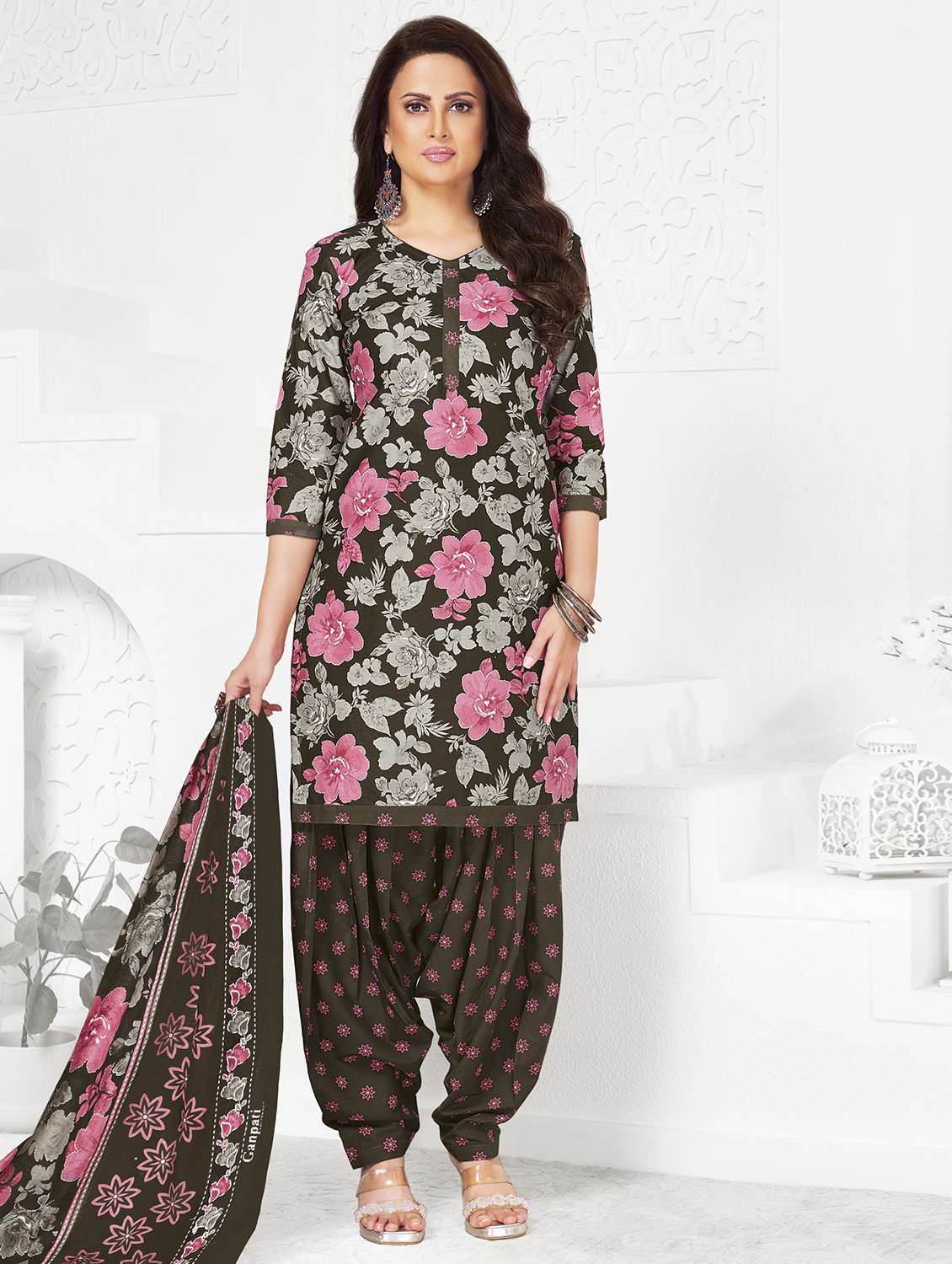 women floral three quarter sleeve kurta patiala with dupatta set