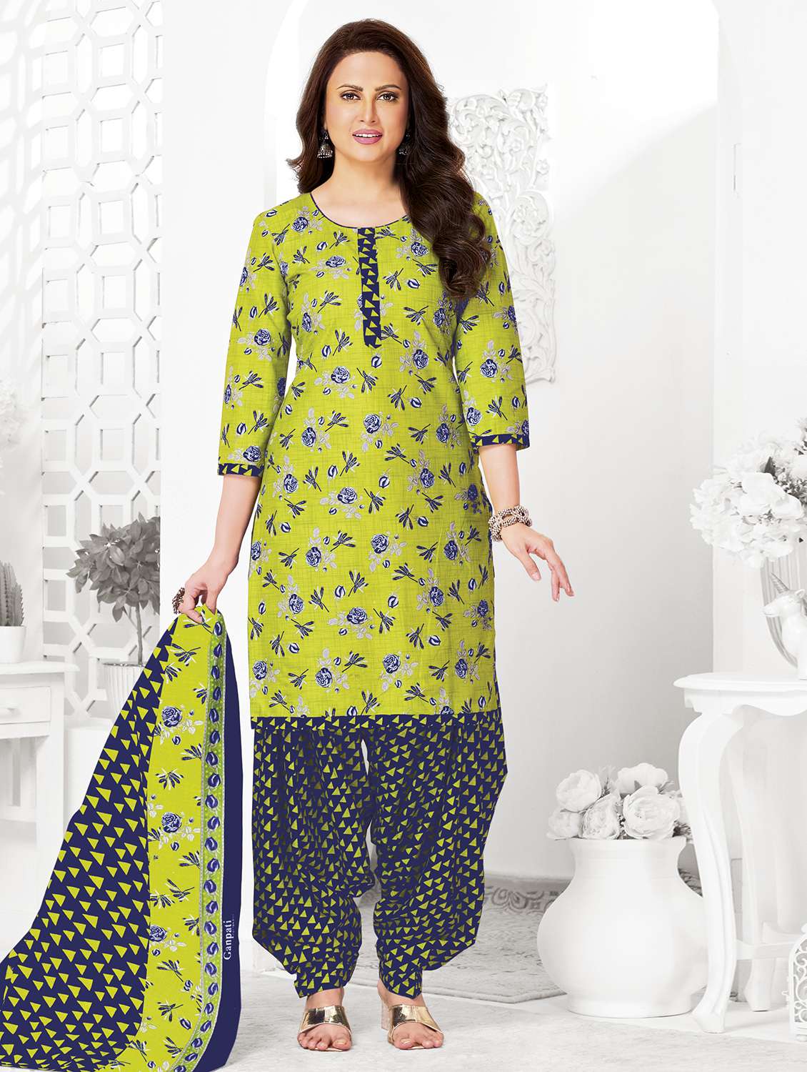 women floral three quarter sleeve kurta patiala with dupatta set