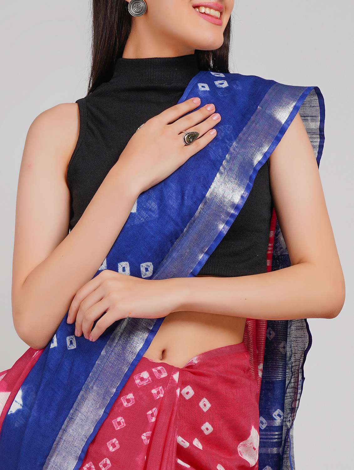 women tie & dye printed saree with blouse - 22253399 -  Standard Image - 5