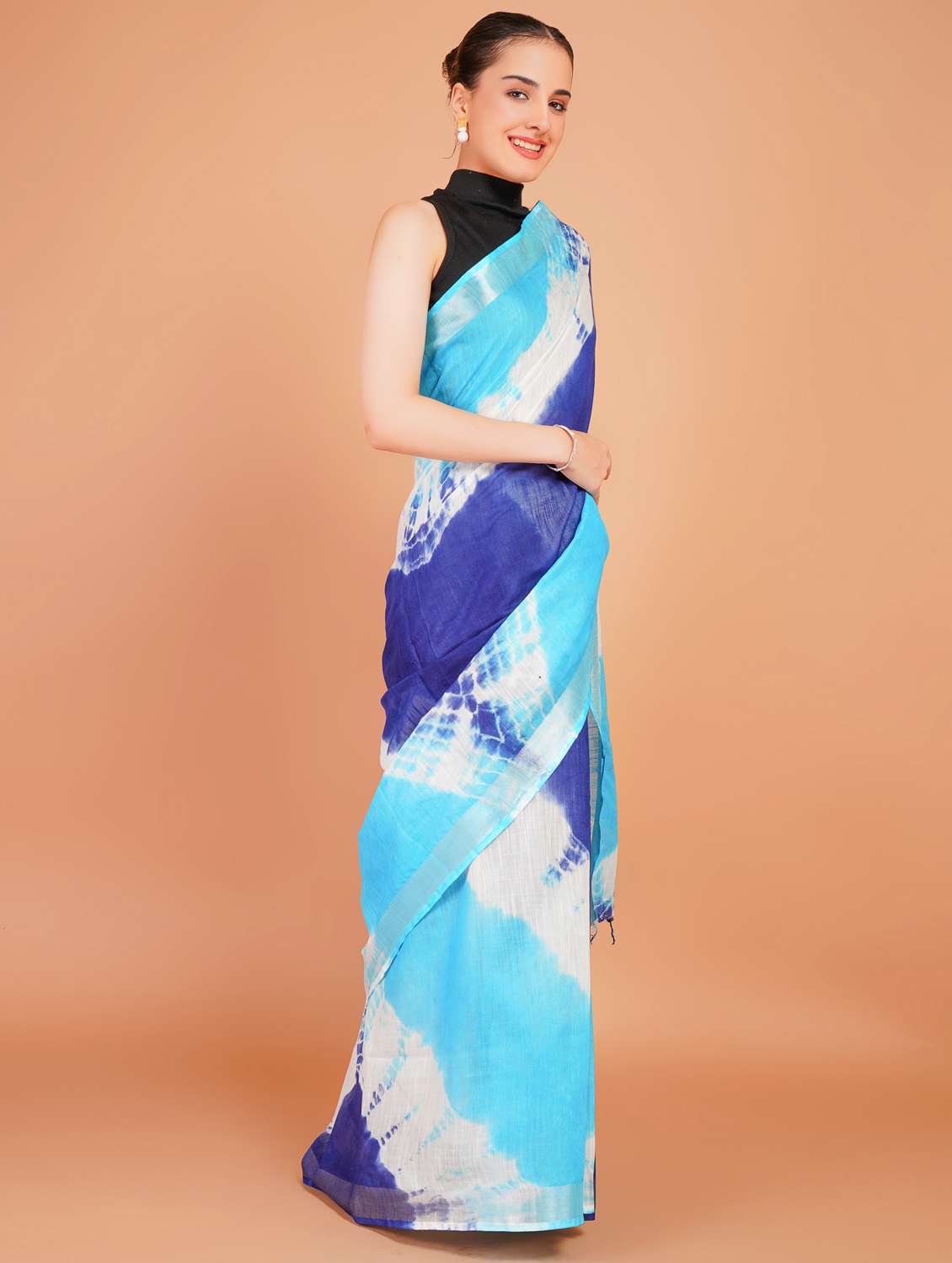women tie & dye printed saree with blouse - 22253400 -  Standard Image - 3